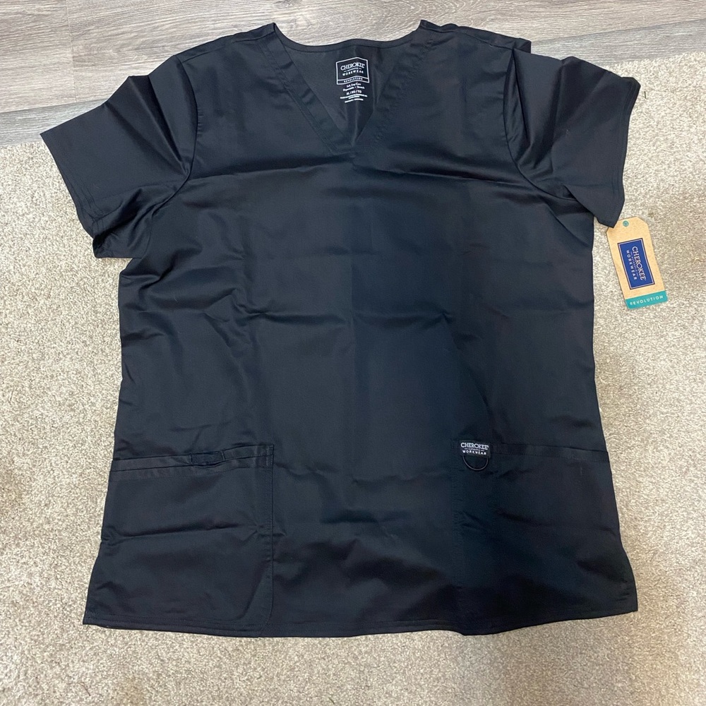 Cherokee‎ scrub top